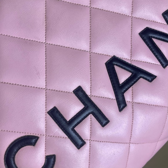 💕SOLD💕 Chanel Boston Bowling bag Sports Line quilted matelase pink black gold - Picture 7 of 17